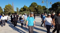 عشرات المستوطنين يقتحمون الأقصى والاحتلال يشن حملة اعتقالات واسعة في الضفة
