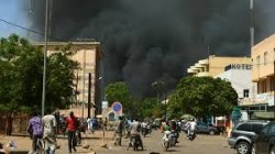 80 قتيلاً ضحايا الهجوم الإرهابي على حافلة عسكرية في بوركينا فاسو