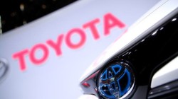شركة تويوتا لصناعة السيارات تخفض إنتاجها من السيارات بنسبة 40 %