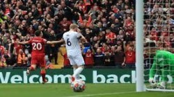 ليفربول يتغلب على بيرنلي 2-صفر ضمن الدوري الإنجليزي لكرة القدم
