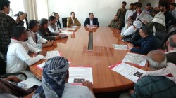 اجتماع بحجة يناقش الجوانب المتعلقة بالتوعية بمخاطر حيازة العملة المزورة