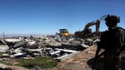 قوات الاحتلال الإسرائيلي تهدم منزلا في الولجة غرب بيت لحم