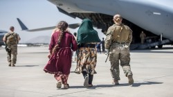 بولندا توقف عمليات الإجلاء من أفغانستان لأسباب أمنية
