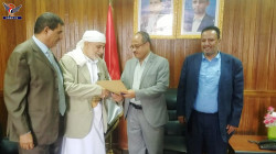 مكافحة الفساد تتسلّم إقرار الذمة المالية من نائب وزير الخدمة المدنية