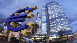 المركزي الأوروبي يرفع توقعاته للتضخم مع انتهاء إغلاقات كورونا