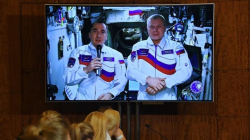رائدا فضاء روسيان يصوتان في انتخابات الدوما من المحطة الفضائية الدولية