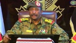البرهان يعلن حالة الطوارئ وحل مجلس السيادة الانتقالي ومجلس الوزراء في السودان