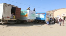 وصول قافلة من السلطة المحلية والمنطقة العسكرية الخامسة للمرابطين في مأرب