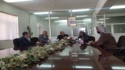وزير الأشغال ومحافظ المحويت يناقشان أوضاع شبكة الطرق بالمحافظة
