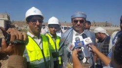 محافظ تعز يتفقد أعمال شق عدد من الشوارع