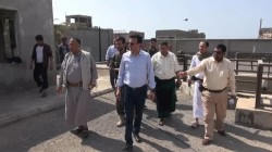 وزير المياه يطلع على أضرار العدوان بمحطة الصرف الصحي بمدينة الحديدة