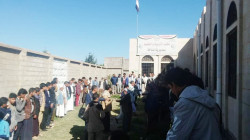 وقفة في مديرية مناخة تنديدا بجريمة إعدام الأسرى