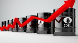 أسعار النفط تسجل زيادات كبيرة وبرنت يرتفع 2.3%