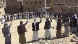 وقفة قبلية لأبناء منطقة المثعف بمأرب تنديدا بتصعيد العدوان الأمريكي