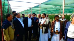 وزير الزراعة ومحافظ صعدة يتفقدان المشتل الزراعي بمنطقة المقاش