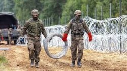 بولندا تمدد حالة الطوارئ على حدودها مع بيلاروسيا بسبب ازمة اللاجئين