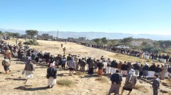 وقفة وقافلة من أبناء حبيش في إب للمرابطين في الجبهات