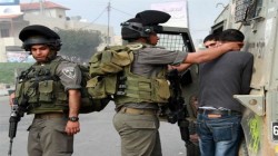 قوات الاحتلال تعتقل 3 مزارعين فلسطينيين في الخليل