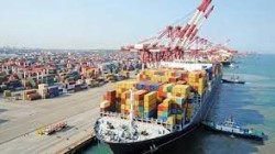 تجارة إيران الخارجیة تسجل 63.1 ملیار دولار ...33 مليار منها مع دول الجوار