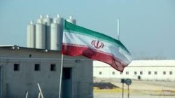 مسؤول إيراني يكشف سبب إطلاقات الدفاع الجوي في محطة بوشهر