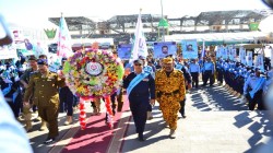 قيادة المرور تزور ضريح الرئيس الشهيد صالح الصماد