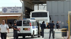أسير فلسطيني ينفذ عملية طعن بطولية لضابط صهيوني بسجن 