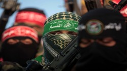 فصائل المقاومة الفلسطينية تبارك عملية طعن السجّان في سجن 