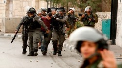 إصابة فلسطيني واعتقال اثنين خلال اقتحام الاحتلال مخيم الدهيشة