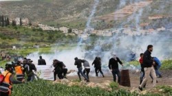 إصابة عشرات الفلسطينيين جراء قمع الاحتلال مظاهرات في الضفة المحتلة