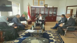 وزير المياه يناقش مع المدير القطري لمنظمة أدرا التدخلات في مجال المياه والبيئة
