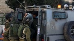 الاحتلال الإسرائيلي يعتقل ثمانية مواطنين فلسطينيين من بلدة تقوع شرق بيت لحم
