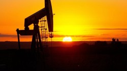 اسعار النفط تشهد تراجعا وبرنت يسجل 92.74 دولارا للبرميل