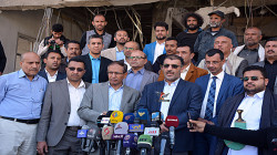 Kommunikationsunternehmens hält eine Pressekonferenz vor TeleYemen ab, nachdem Aggressionsluftangriffe