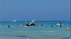 إصابة شخصين جراء تحطم طائرة مروحية على شاطئ مزدحم بفلوريدا الأمريكية