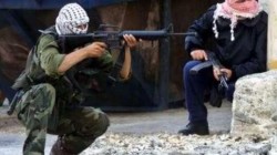 مقاومون فلسطينيون يطلقون النار صوب قوات الاحتلال غرب مدينة جنين