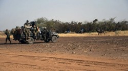 مصرع 21 شخصا في النيجر بهجوم على حافلة وشاحنة قرب بوركينا فاسو