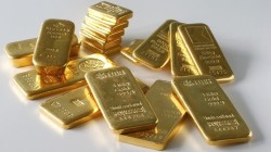 انخفاض أسعار الذهب في المعاملات الفورية