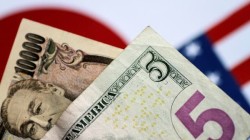 انخفاض الين الياباني لأدنى مستوى في 20 عاما مقابل الدولار الأمريكي
