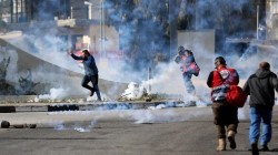 إصابة عشرات الفلسطينيين في مواجهات مع قوات الاحتلال قرب برقة بنابلس
