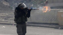 الاحتلال يصيب فلسطينيين بالرصاص 