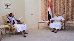 Le président Al-Mashat discute avec le ministre de la Fonction publique des réformes mises en œuvre par le ministère