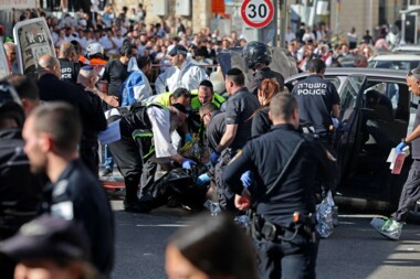El autor del ataque atropellado en Jerusalén fue asesinado, y el número de muertos de los sionistas heridos aumentó a ocho