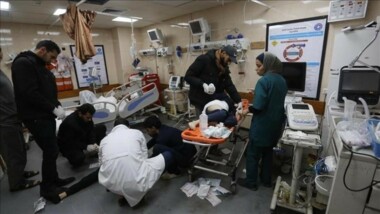 أطباء بلا حدود تحذر من توقف جميع الأنشطة الطبية بغزة