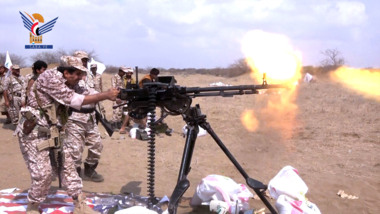 Militärmanöver der Allgemeinen Mobilisierungskräfte in Hodeidah mit dem Titel „Wächter der Flut“