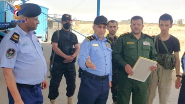 جعفر والبراشي يطلعان على العمل بمراكز شرطة مرور الطرق