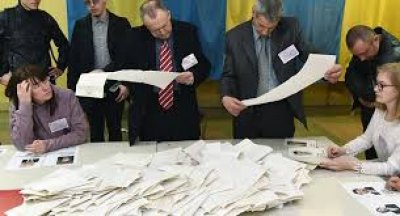 أوكرانيا: نسبة المشاركة في الانتخابات البرلمانية 49.84 %