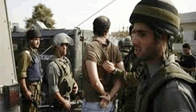 قوات الاحتلال الاسرائيلي تعتقل 16 فلسطينيا بالضفة الغربية