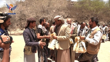وفود من إب تطّلع على أحوال المرابطين في جبهات البيضاء والضالع