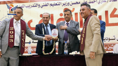 كلية الآفاق للعلوم الطبية تحتفل بتخرج 373 طالباً وطالبة من منتسبيها