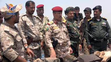 Verteidigungsminister: Der Jemen wird geeint bleiben, und nationale Optionen für die jemenitische Einheit sind nicht akzeptabel